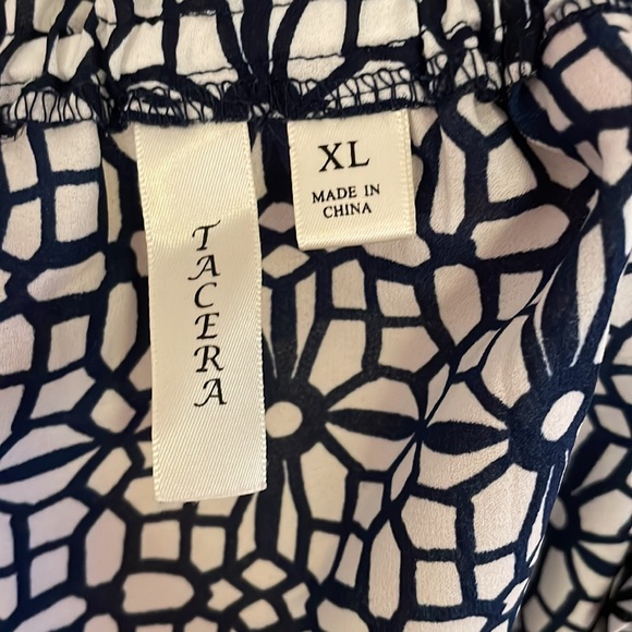 Off Shoulder Summery Navy & White Top - Picture 5 of 6